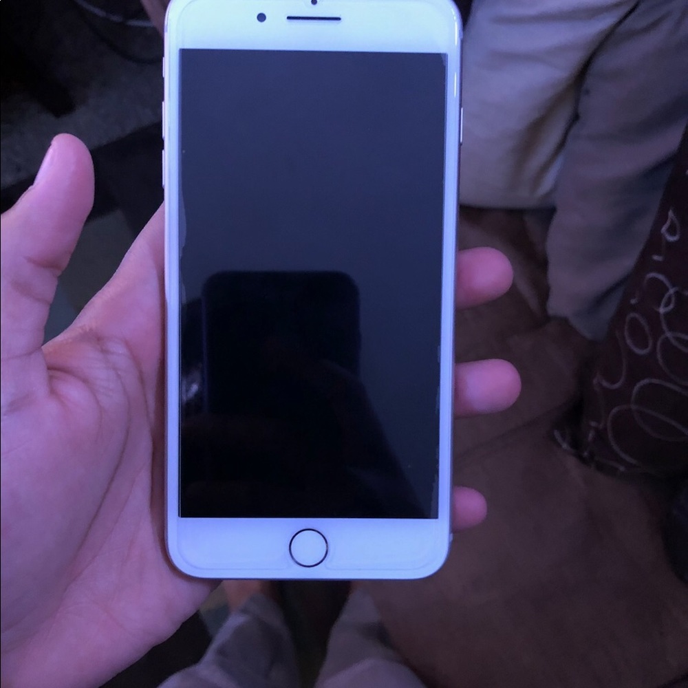 iPhone 8 Plus - Picture 2 of 2